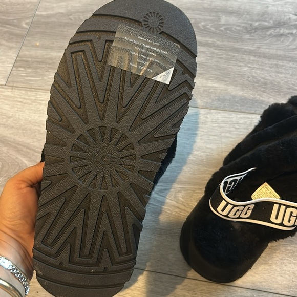UGG Black Fluffy Platform Sandals 8 - Picture 5 of 11